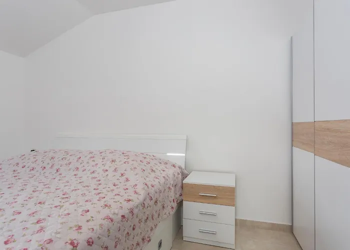 Appartamento Amazing In With Wifi Dobrinj