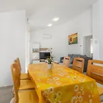 Apartament Lovely In With Wifi