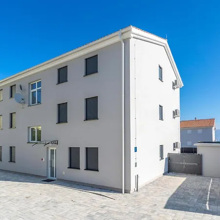 Amazing In With Wifi 公寓 Dobrinj